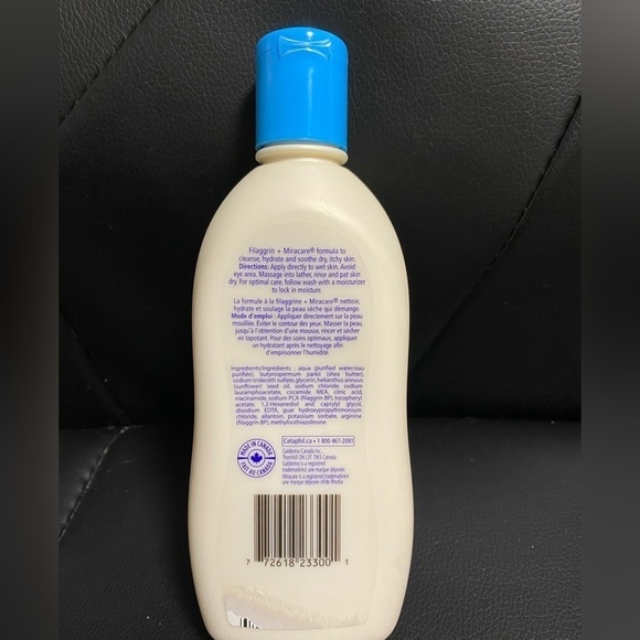 Cetaphil restoraderm nourishing body wash - Picture 3 of 3